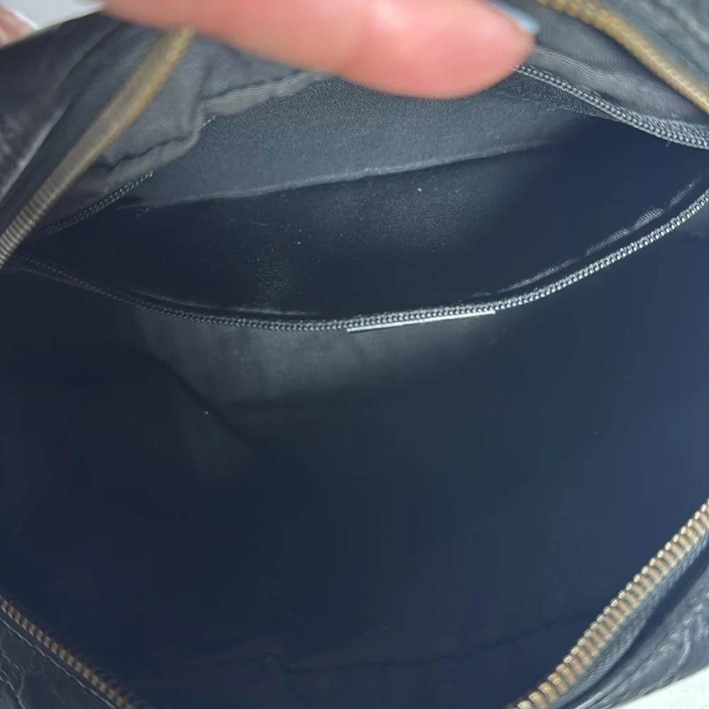 AUTHENTIC GUCCI DOP KIT IN BLACK GG LEATHER